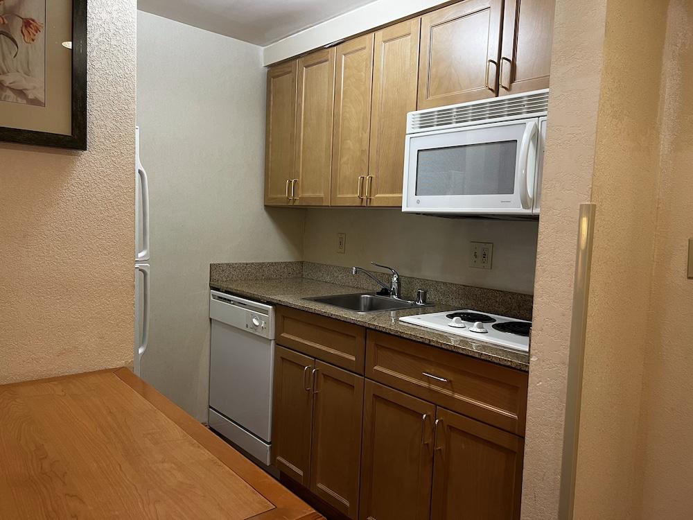 Hyatt House Colorado Springs Airport Hotel Exterior foto